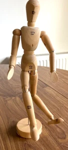 VINTAGE WOODEN ART MANNEQUIN (Anatomical) Paintings/Drawings - Picture 1 of 4