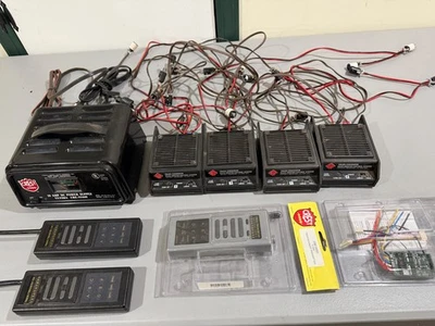 Crest CRE-55460 Escala G 10 AMP DC PWR Fuente y 4 Receptores/Radios ART-5471 Foto 1 de 4