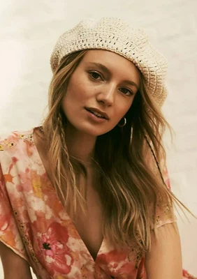 Boina de ganchillo para mujer Free People Darla holgada elástica calce blanco nueva sin etiquetas Foto 1 de 4