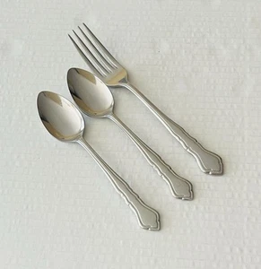 Reed & Barton Rebacraft Stainless Japan 2 Teaspoons & 1 Dinner Fork Glossy - Picture 1 of 4
