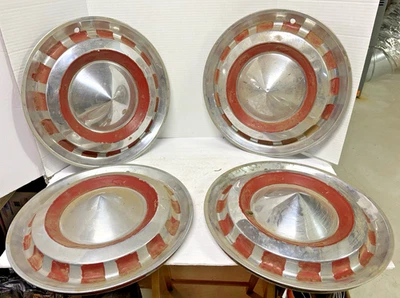 Four Chevrolet Hub Caps  " Pyramid "  Vintage - 1940'-50's - Image 1 of 4