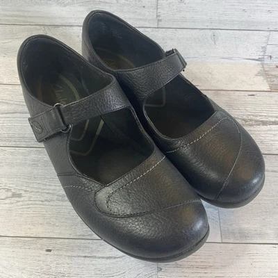 Clarks Mary Jane Shoes Womens 11 W Black Leather In Motion Comfortable Strappy - Image 1 of 4