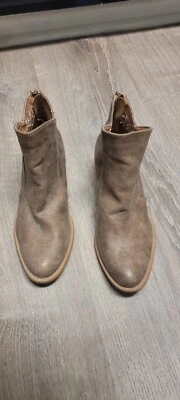 Qupid Women's Taupe Ankle Zip-Up Boots White Embroidered "DAD" Size 8.5 - Image 1 of 4