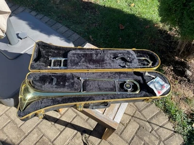 King Model 606 Trombone USA With 12C Mouthpiece + Hardshell Case NICE FREE SHIP! - Image 1 of 4