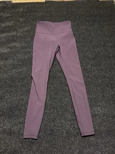 Athleta Elation Ribbed Tight Leggings Damen Gr. Small, Lila/Mauve - Bild 1 von 6