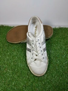 Gola Girls UK Size 7 White Trainers plimsolls school ladies holiday casual Footw - Picture 1 of 8