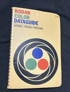 Vtg Kodak Color Dataguide Exposing Printing 1971 4th Edition Second Print Book - Picture 1 of 9