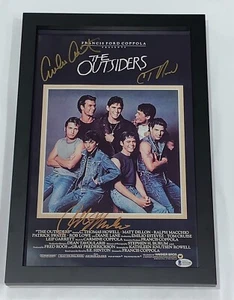 THE OUTSIDERS SIGNED FRAMED 11X17 POSTER HOWELL ESTEVEZ RALPH MACCHIO BAS COA - Picture 1 of 2