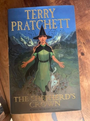 Terry Pratchett the Shepherds Crown: A Discworld Novel (1st Edition) - Image 1 of 3