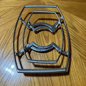 2 Corning Ware Chrome Metal Casserole Hot Dish Holder Trivet Rack Pyrex - Picture 1 of 4