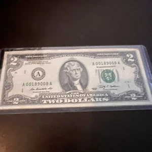 Currency money - Picture 1 of 6