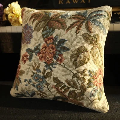 Almohada decorativa de punta de aguja floral de hojas de palma artesanales de 1,1' decoración de cabaña Foto 1 de 4