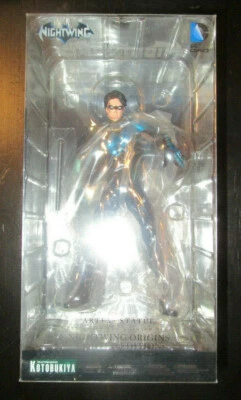 Kotobukiya Nightwing Blue Variant Dick Grayson ArtFX+ Statue 1:10 LE NYCC 2014  - Image 1 of 4