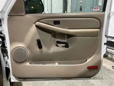 2005 SILVERADO1500 Front Door Trim Panel RHLight Neutral-52C Foto 1 de 4