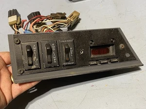 Mustang SVO 1984 CONSOLA CENTRO DE INFORMACIÓN RELOJ interruptor octano luz antiniebla interruptor amplificador - Imagen 1 de 24