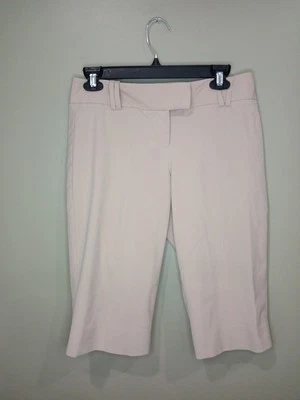 Bermuda estilo cáqui The Limited Cassidy Fit tamanho 2 elegante frente plana - Imagem 1 de 4