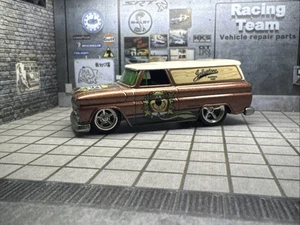 Hot Wheels 2012 - 1964 GM.C. PANEL - PARQUE NACIONAL YOGUI BEAR JELLYSTONE - SUELTO - Imagen 1 de 1