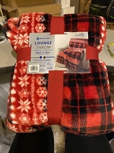 Member's Mark Christmas Lounge Throw ~ Poinsettia Snowflakes 60in x 70in ~ New - Picture 1 of 7