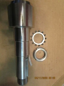 HOBART 4246HD,4246S WORM DRIVE SHAFT W/ LOCKNUT,WASHER,AND KEY OEM# 00-186635 - Picture 1 of 1