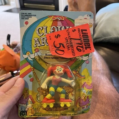 Figura de colección 1981 Mego Corp "Ronnie Disco Queen" payaso alrededor juguetes de circo sin usar, en caja Foto 1 de 4