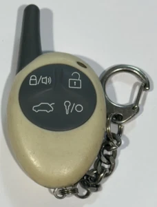 Compustar Security Alarm Keyfob Transmitter 4B N99J1WPLL4R MODEL: 1W900FMR - Picture 1 of 2