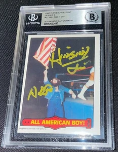 TARJETA DE NOVATO HILLBILLY JIM 1985 FIRMADA O-PEE-CHEE WWF #52 BECKETT AUTÉNTICA 490 - Imagen 1 de 2