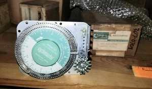 CYCLEMASTER TIMER 220 volt 50 cycle MODEL 620 7821 ONAN 307-0704 50 HERTZ - Picture 1 of 7
