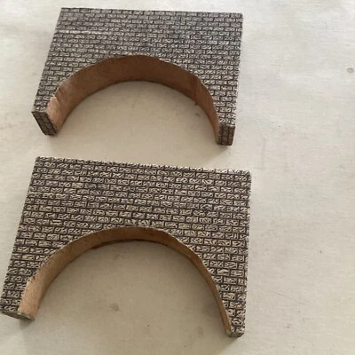 Unknown play set pieces. - Image 1 of 2