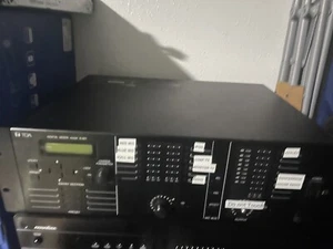 TOA DIGITAL MIXER MODEL D-901 - Picture 1 of 7
