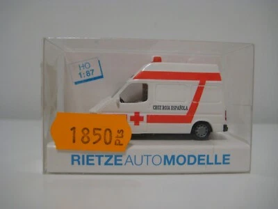 Rietze H0 50770 (2) - Furgoneta Ford Transit ambulancia "Cruz Roja Española" - Imagen 1 de 4