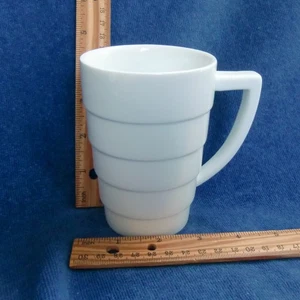 Guggenheim Museum 1959 moderner Spiralbecher Tasse GUC 11 Unzen mikrowellengeeignet spülmaschinenfest - Bild 1 von 4