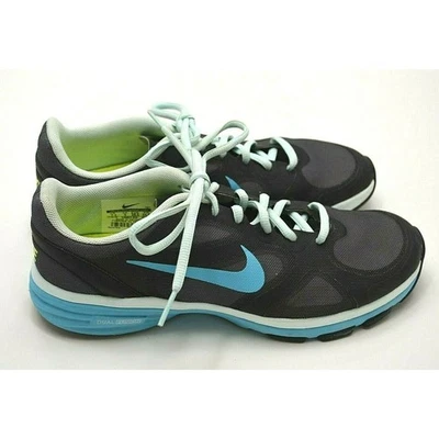Nike Dual Fusion TR Running Shows Womens size 7.5 Pre-Owned lightly used - Image 1 of 4