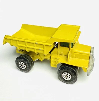 1960s MATCHBOX SUPERFAST 28 MACK DUMP TRUCK OPEN STEPS LIME GREEN RARE - Image 1 of 4
