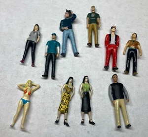 Lot Of 1/64 Scale M2 Machines Diecast Metal Diorama People Figures - Picture 1 of 16