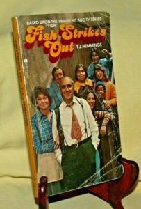 FISH STRIKES OUT BY T J HEMMINGS ABC TV TEMPO STAR 24005-4 PB 1977 ABE VIGODA. - Imagen 1 de 4