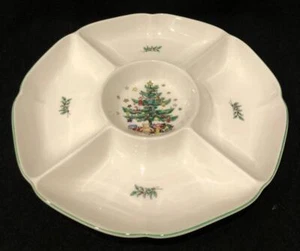 Nikko HAPPY HOLIDAYS Christmas Tree 13" Round Hors d'Oeuvre Tray in Box XLNT - Picture 1 of 6