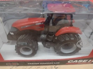 Case Agriculture Tractor Magnum 340 1/30 scale Toy from Brazil - Picture 1 of 7