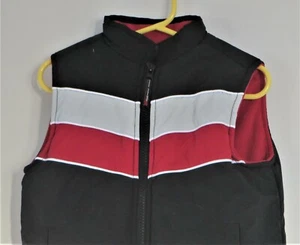 Chaleco amortiguador negro rojo con cremallera de Carter's talla 3T para niños - Imagen 1 de 4