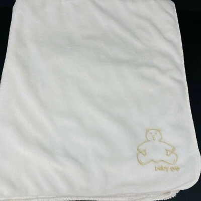Manta Baby Gap Off White bordada Brannan Bear Sherpa Lovey Security 2017 Foto 1 de 4