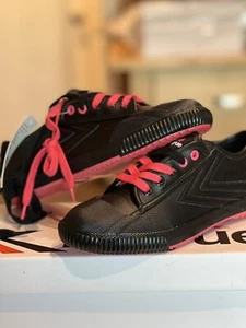 Grapa Paloma X Feiyue OG Paloma Cuero Negro Totalmente Nueva Talla Hombres 7 Mujeres 9 - Imagen 1 de 4