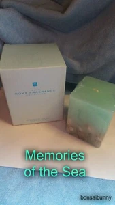 VINTAGE AVON MEMORIES OF THE SEA PILLAR CANDLE ~*~SMELLS SO NICE!~*~ NEW IN BOX - Picture 1 of 2