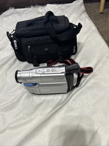 JVC Gr Axm18u Silver VHS Camcorder W/charger &bag  - Picture 1 of 22
