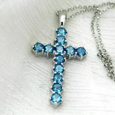 Colgante Cruz Mujer Topacio Azul Simulado Corte Redondo 2Ct Chapado en Oro Blanco 14K Foto 1 de 4