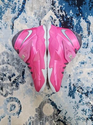 Nike Zoom Soldier VII Think Pink LeBron James Zapatos Kay Yow 599818-600 US7Y  Foto 1 de 4