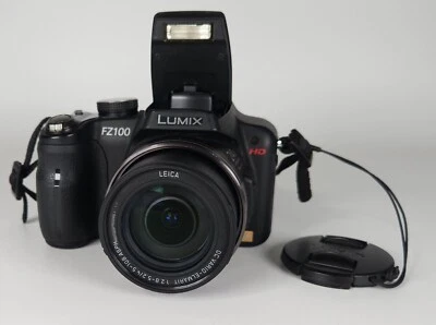 Panasonic Lumix DMC FZ100 Digitalkamera  [14 Megapixel - 24-fach opt. Zoom] GUT - Bild 1 von 2