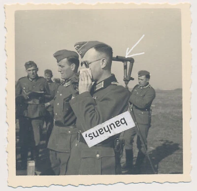 Foto Wehrmacht Offiziere, Scherenfernrohr (4038a) - Bild 1 von 2