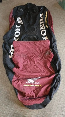 Cubierta OEM Honda 02-07 F-12X y F-12 AquaTrax granate/negro Foto 1 de 2