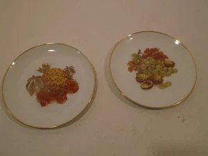 Vintage Set Of 2 Hand Painted Fruit Plates w/ Gold Rims 8”  Japan - Picture 1 of 3