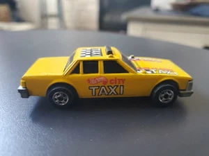 HOT WHEELS 1983 CRACK-UPS SUPER BLASTER CITY TAXI CAB BLACKWALL - Picture 1 of 7