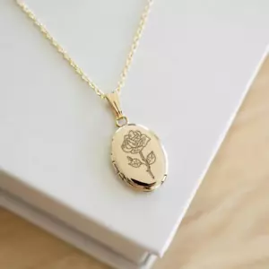 Memory Jewelry with Meaning Oval Shape Rose Flower Design Locket Pendant - Picture 1 of 6